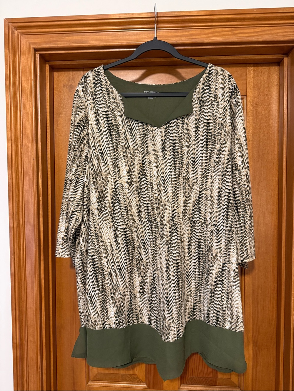 Catherines Olive Green & White Patterned Top Size 3X